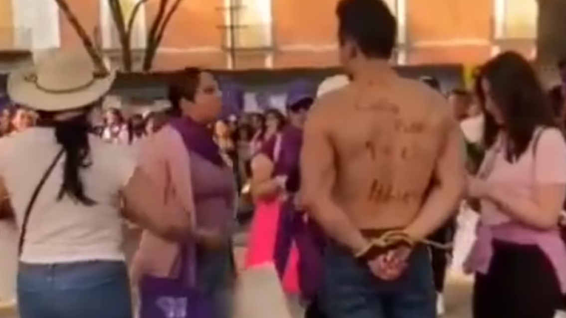 Se quiso hacer el aliado en la marcha del 8M y su ex lo escrachó en público: "Me debés la pensión..."