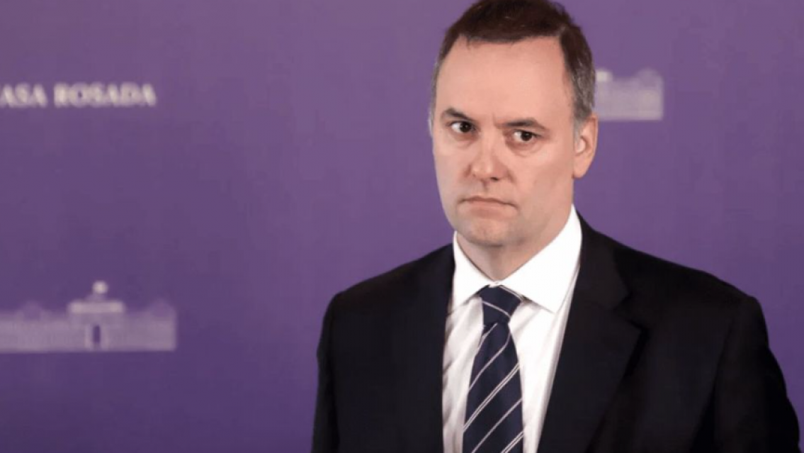 Otro esc�ndalo con Adormi: se conoci� un vuelo en avi�n privado junto a su familia 