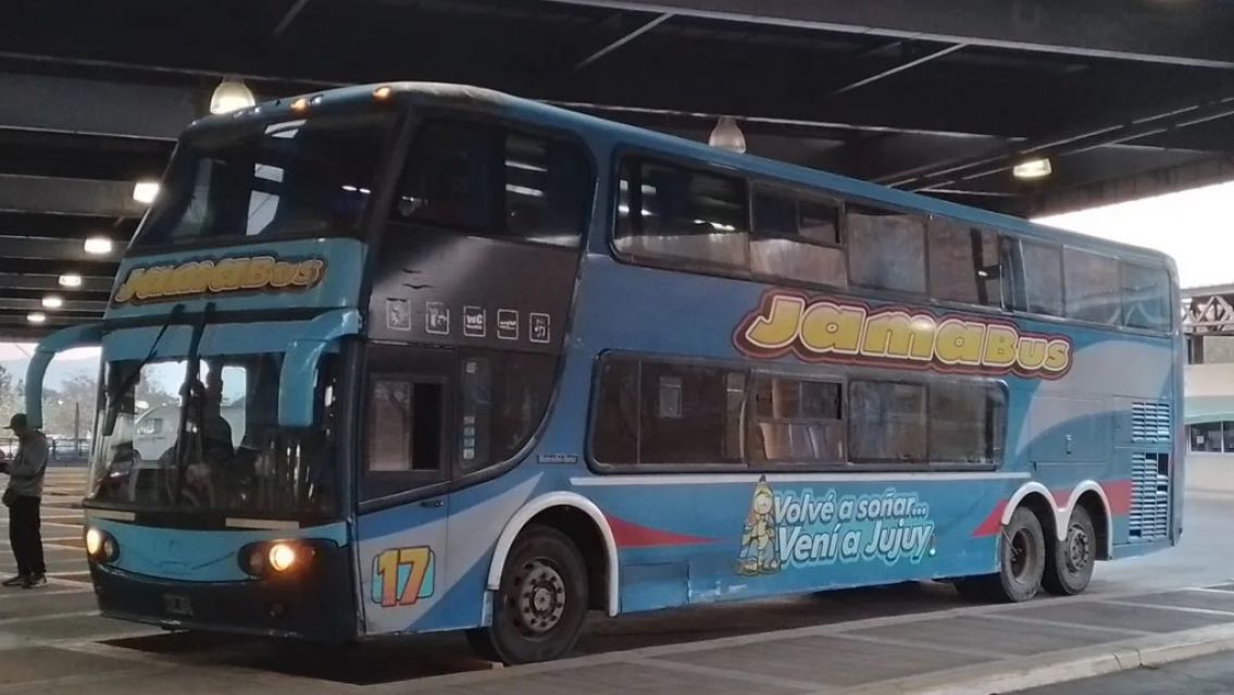 Denuncian que Jama Bus cancel� una l�nea en Jujuy y dej� a cientos de nenes a la deriva