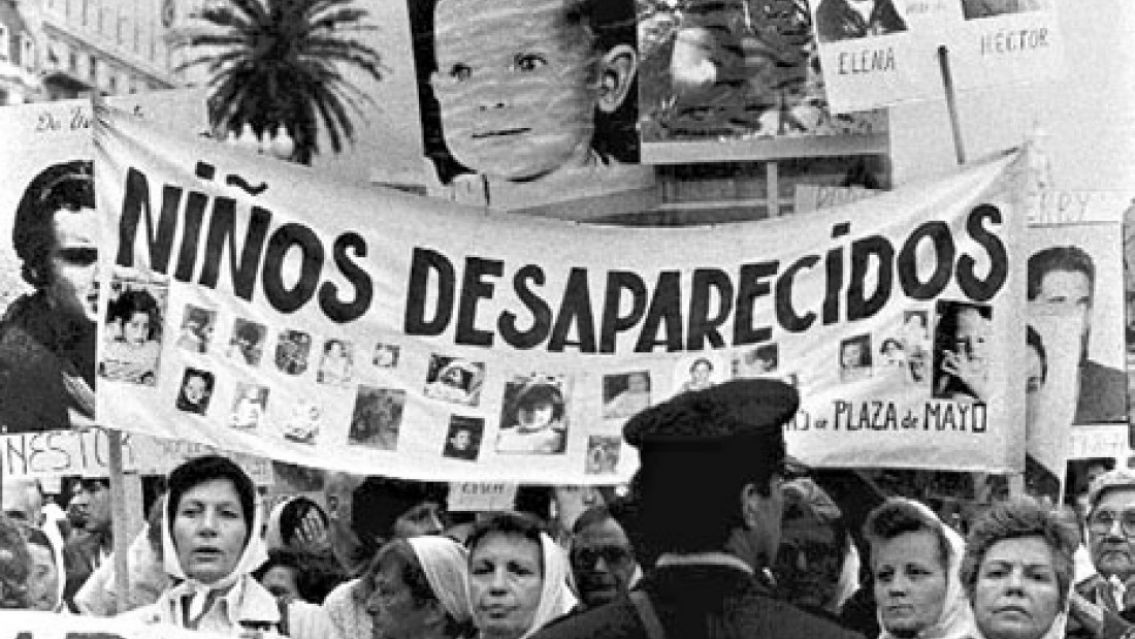 El dato que duele: más de 500 bebés fueron apropiados durante la dictadura