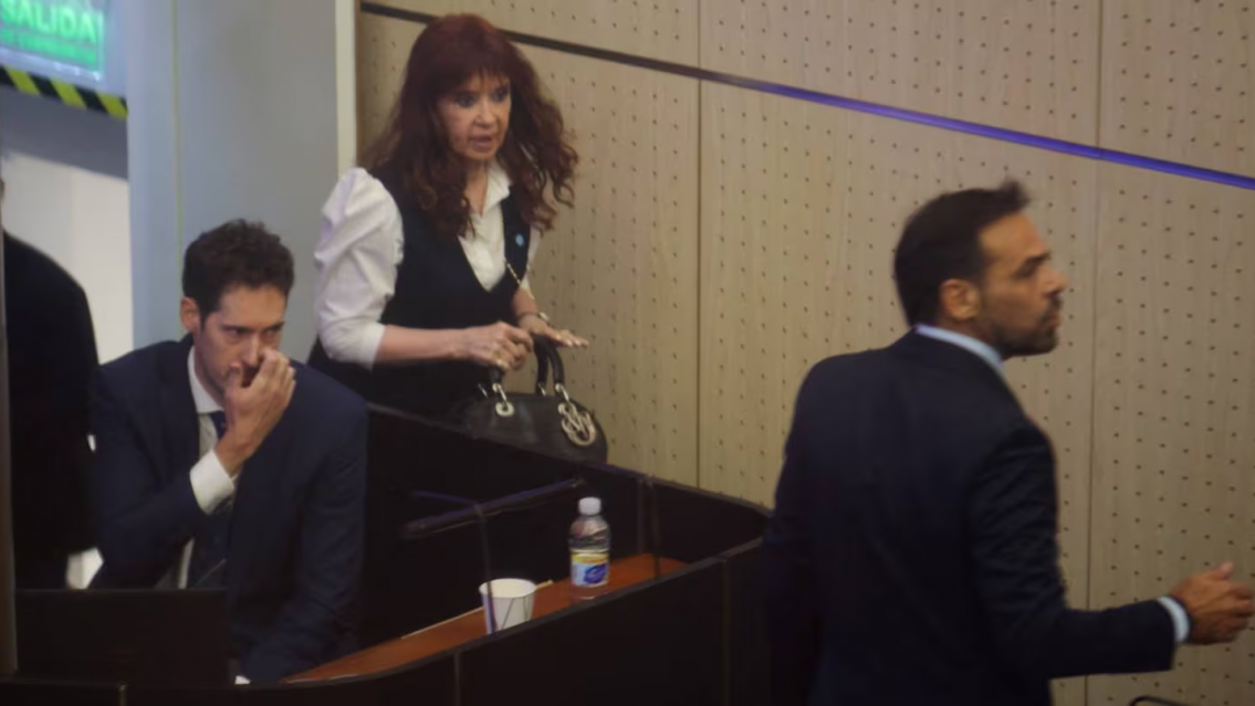 "No me parece": inesperada reacci�n de Cristina Kirchner en pleno juicio 
