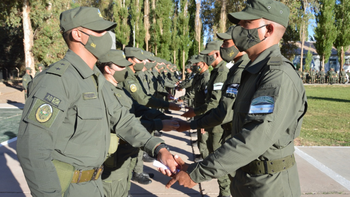 Qui�n es la joven uniformada que falleci� de manera cruel: hay un ex futbolista implicado