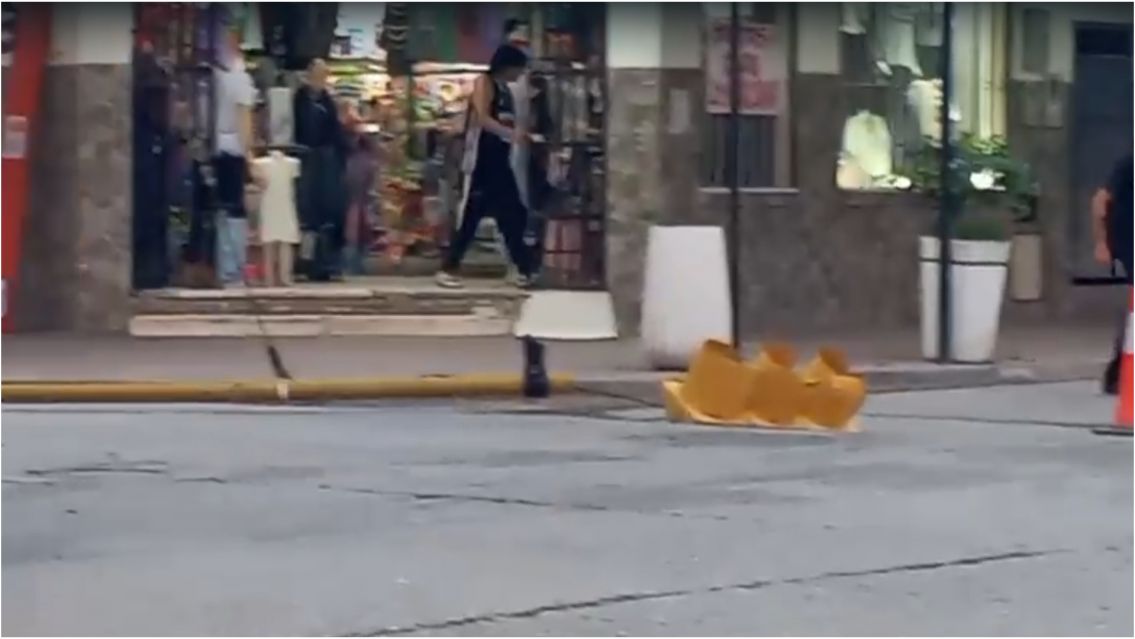 Cayó un semáforo en plena capital jujeña y generó caos