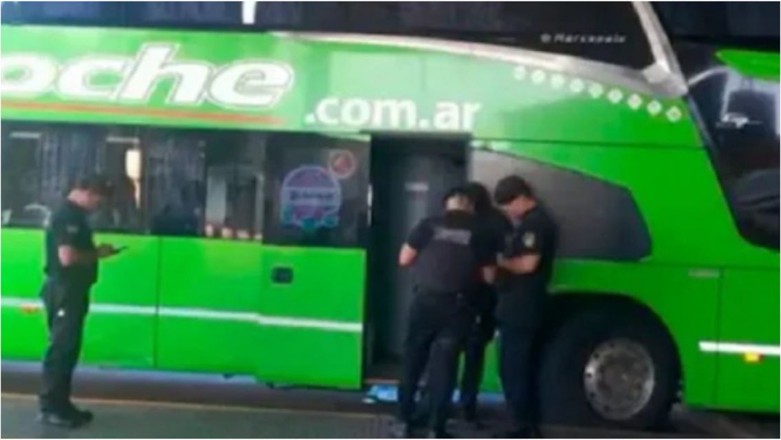 Tragedia en un colectivo: encontraron muerta a una pasajera