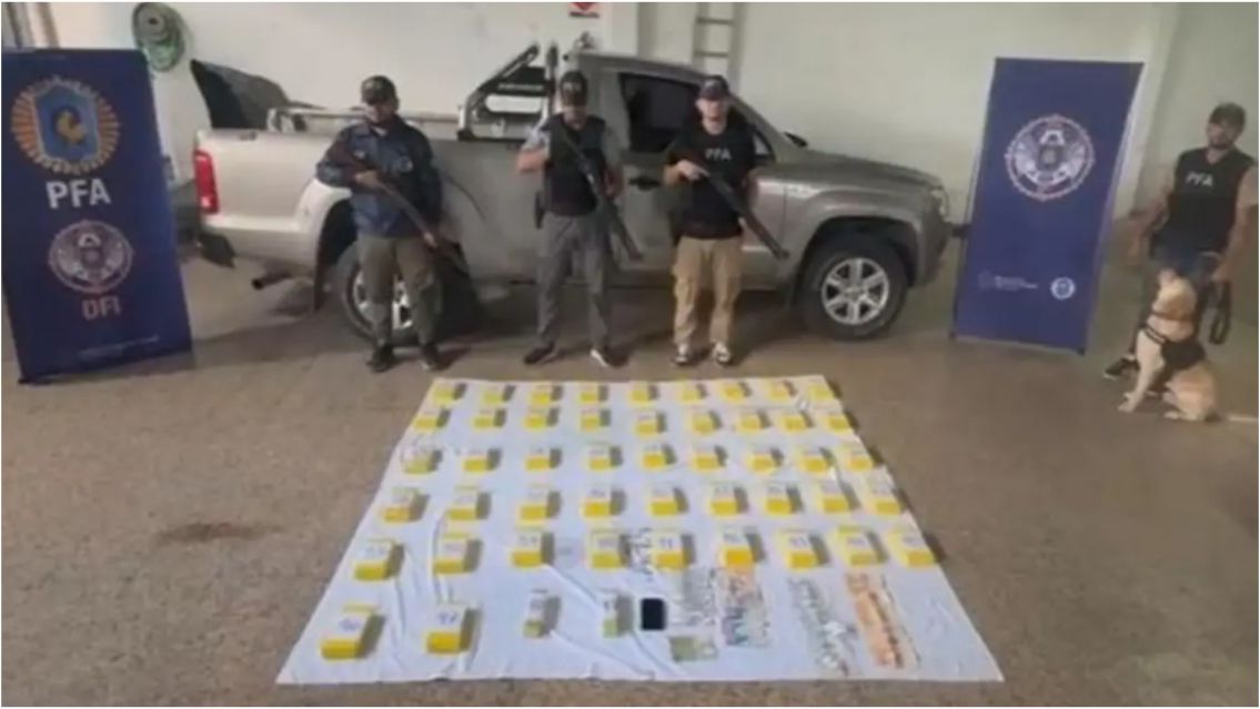 Escándalo narco en Jujuy: secuestraron más de 64 kilos de droga en una camioneta