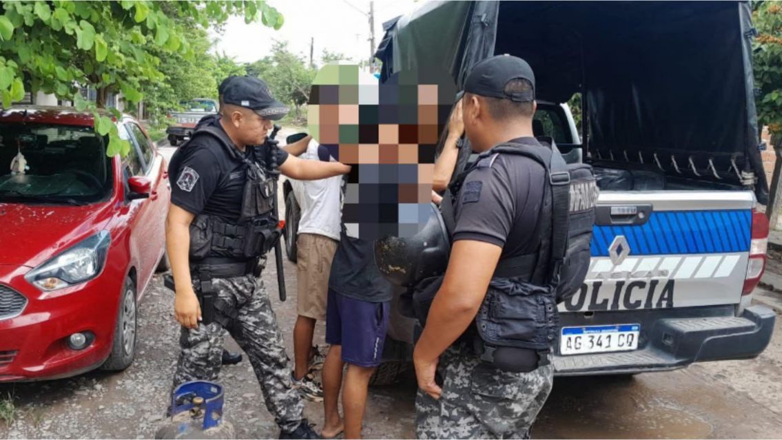 Jujeños salieron a "pasear" una garrafa y terminaron en la comisaría