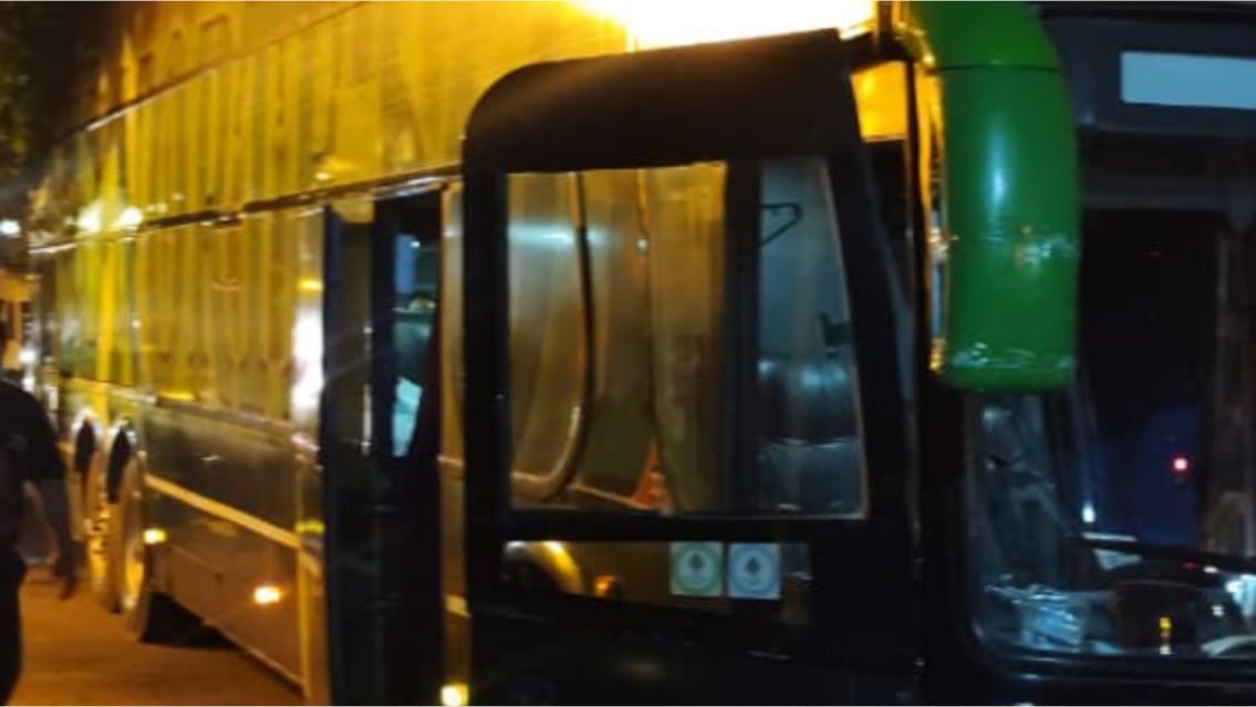 Empresa juje�a de colectivos dej� a un equipo de nataci�n a la deriva en Chile