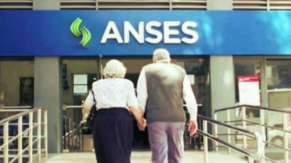 ANSES confirmó el aumento de abril: cuánto cobran los jubilados con el bono incluido