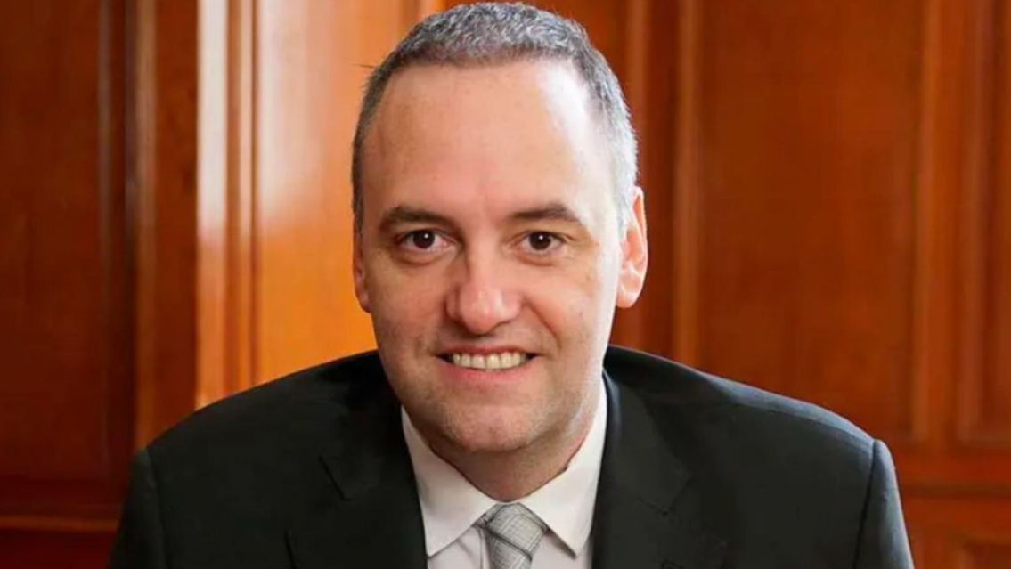 En medio de denuncias y gastos bajo la lupa, Adorni vuelve a hablar en conferencia