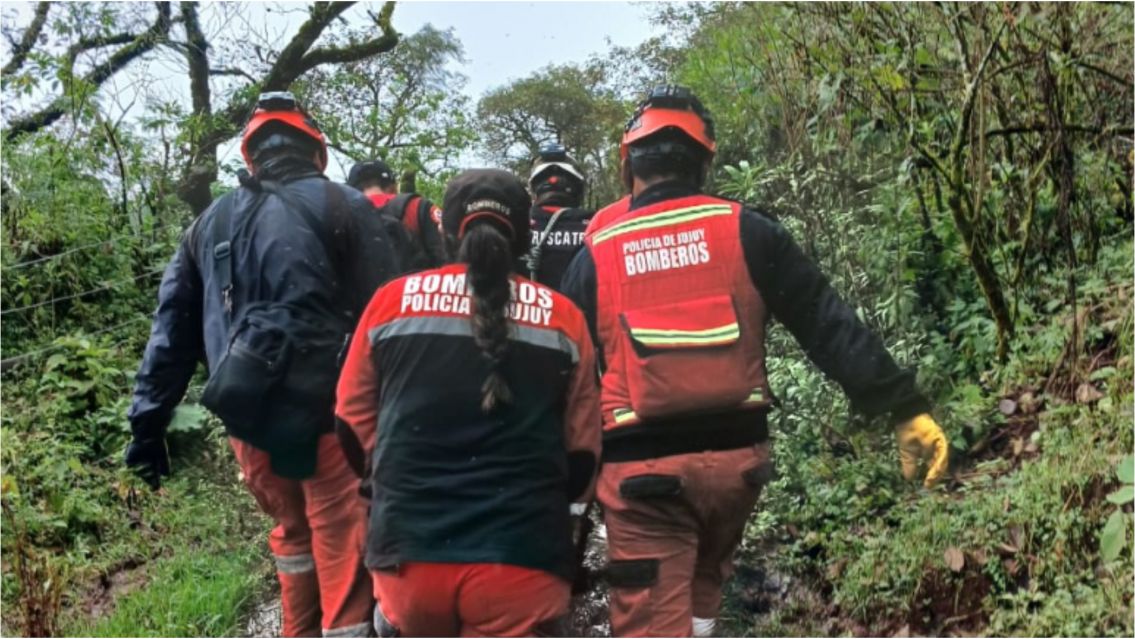 Dram�tico rescate en el cerro: un abuelito juje�o fue salvado a tiempo