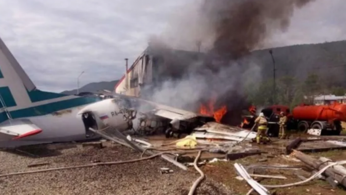 Tragedia total: se estrelló un avión militar y murieron sus 29 ocupantes