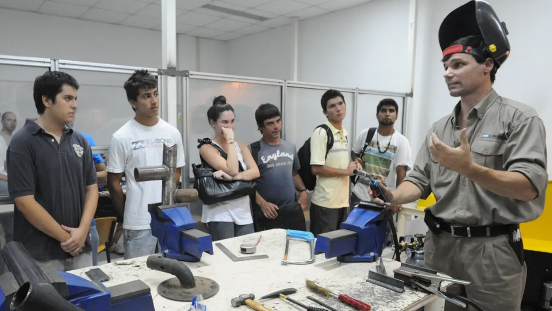 As� ser�n los vouchers de capacitaciones que "reemplazan" los 900 mil planes sociales