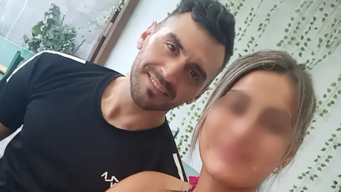 De terror: apu�al� a su pareja en pleno viaje y su hija se tir� del auto para escapar