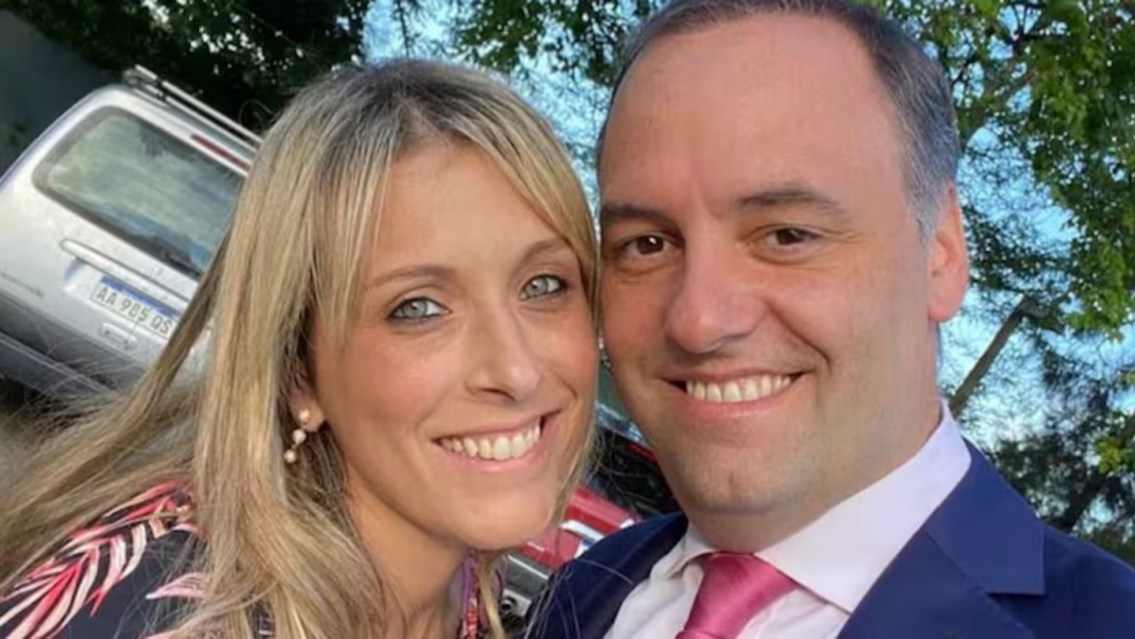 Otra más de Manuel Adorni y el Gobierno no le suelta la mano