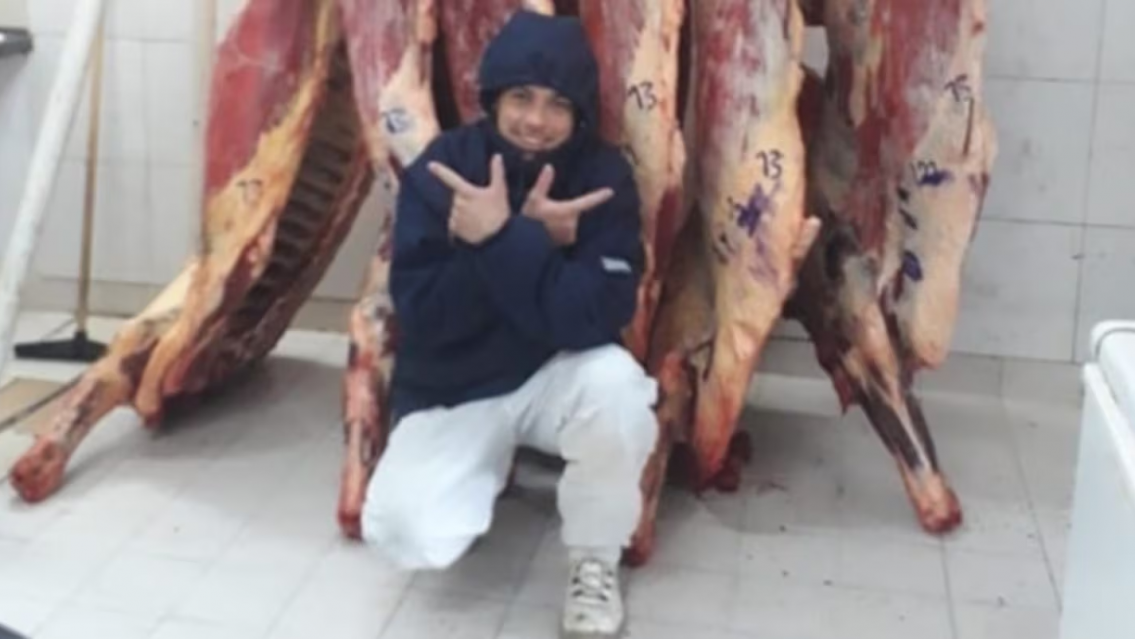 Q.E.P.D. Atacó a machetazos a su padrastro, discutieron por el volumen de la música