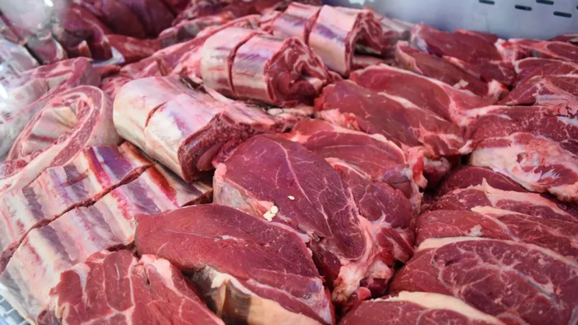 Carne de burro a la venta: la ofrecen a $7.500 el kilo