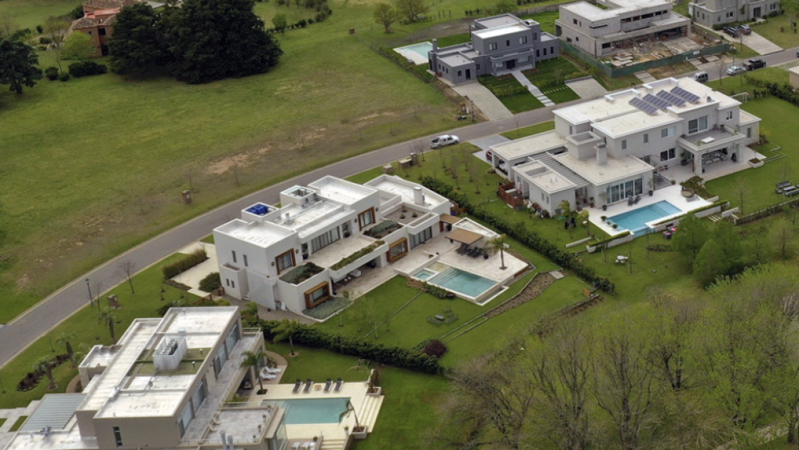 Infidelidad en el barrio privado: la famosa que enga�� a su marido con un vecino