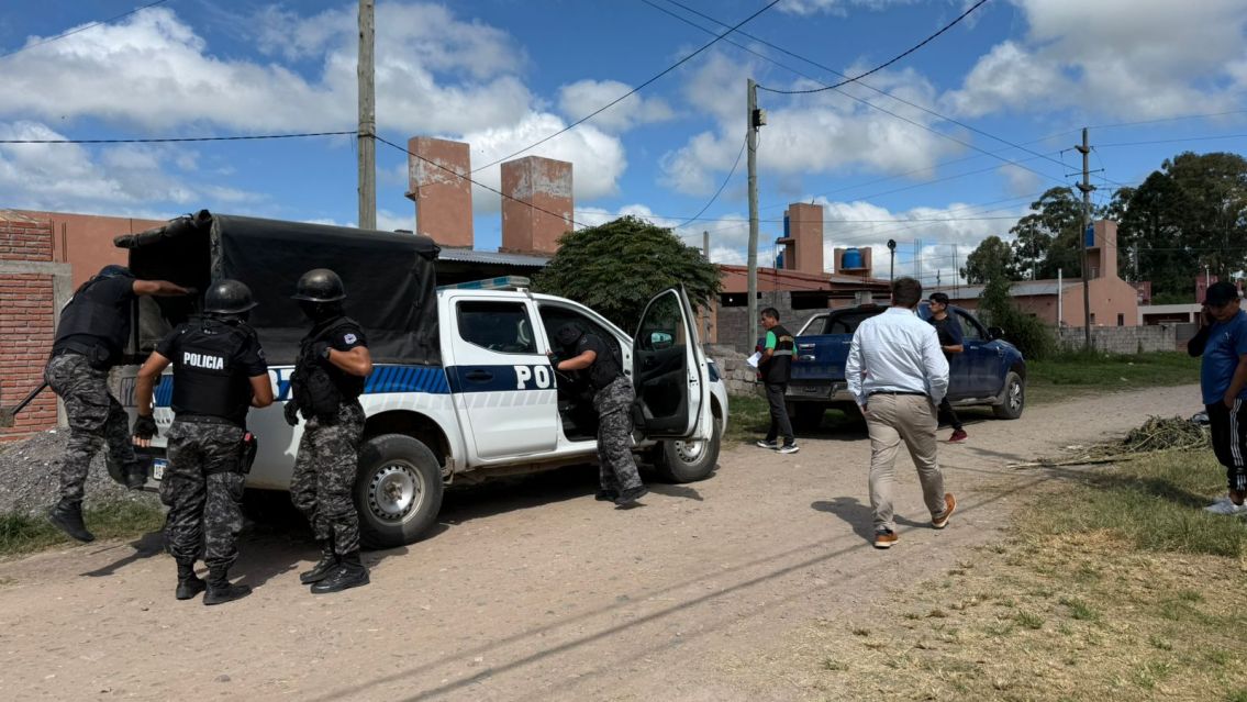 Allanamientos en Jujuy por amenazas escolares: secuestraron elementos clave