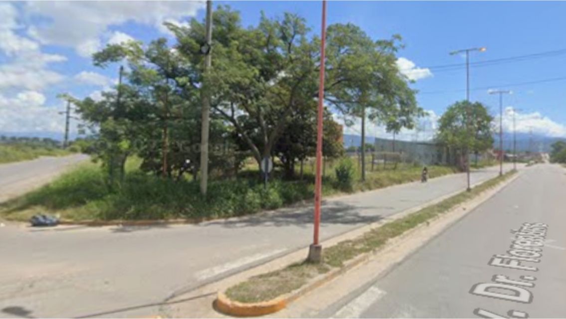 Horror en plena calle: jujeño se bajó de la moto y le hizo lo peor a una mujer