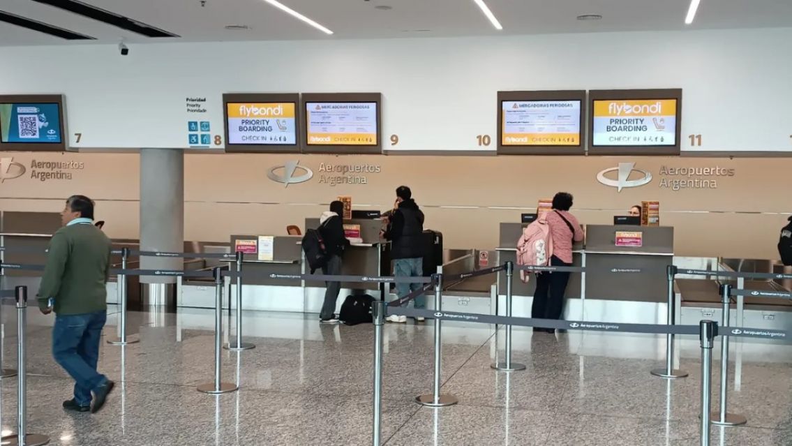 El caos de Flybondi en Jujuy: demoras, bronca y alerta por 8 cancelaciones la semana que viene