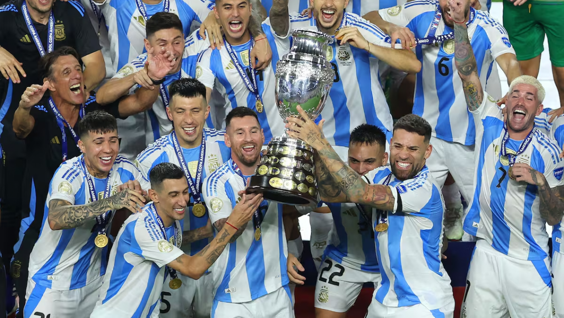 Hace poco fue papá y afronta problemas de pareja, es un campeón de la Selección