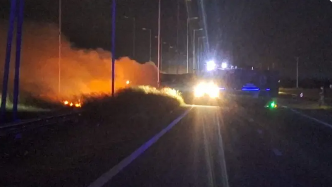 Choque y fuego en plena ruta: un camionero muri� atrapado en su cabina