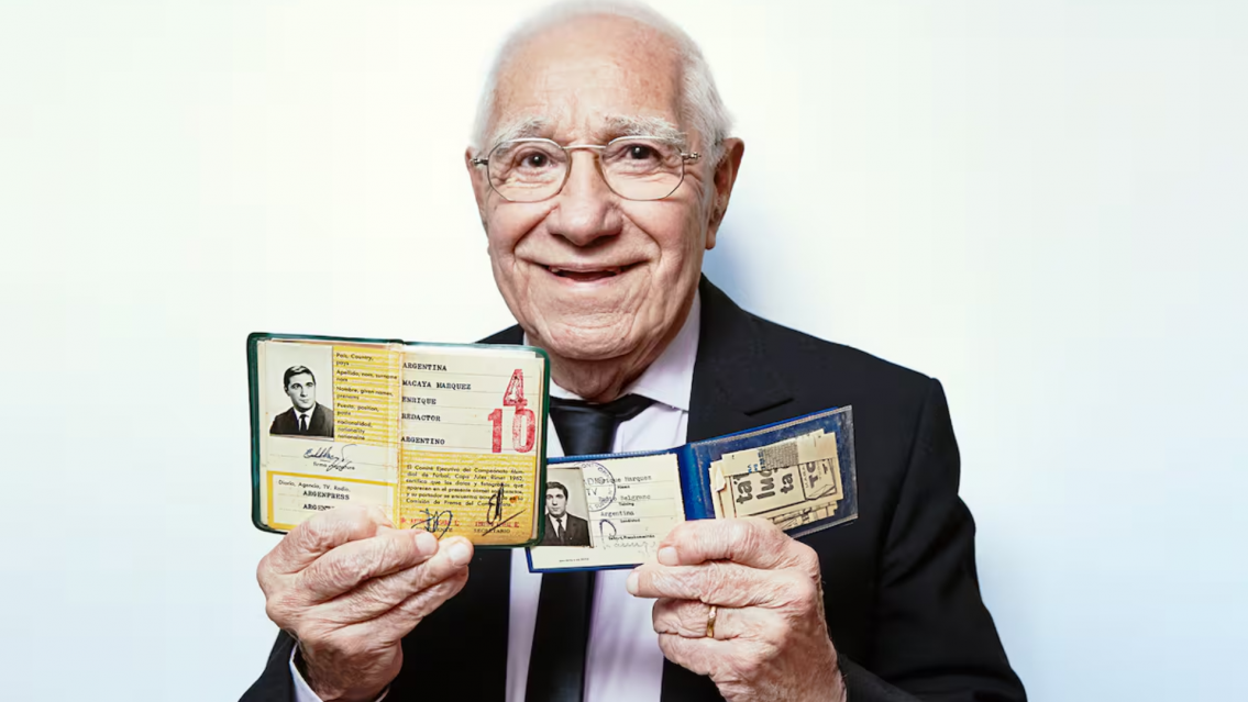 Otra coronación de gloria: el periodista que más cubrió el Mundial, es nuestro