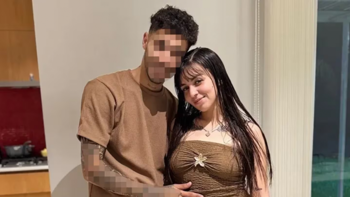 Joven "cayó" de un segundo piso, murió y hay un dato clave que complica a su novio