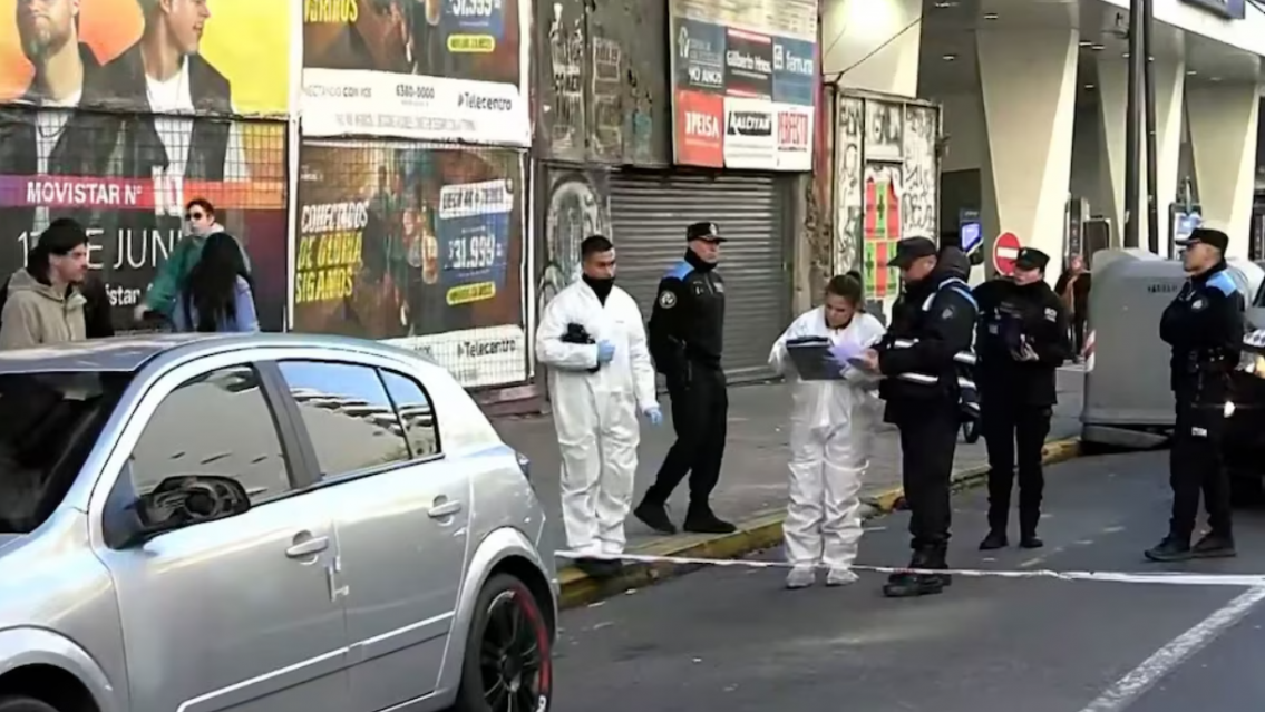 Hallazgo inquietante en plena avenida: la escena que desconcierta a la Polic�a