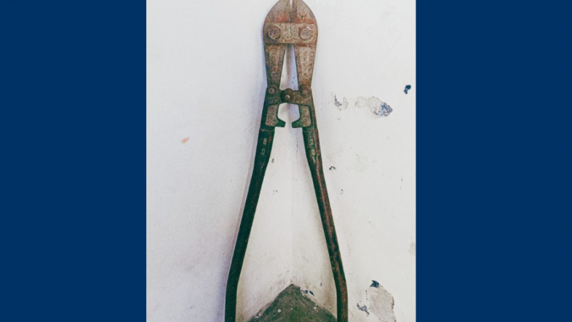 Alerta en Jujuy por la herramienta que usan los chorros para abrir puertas: "tijera de hierro"