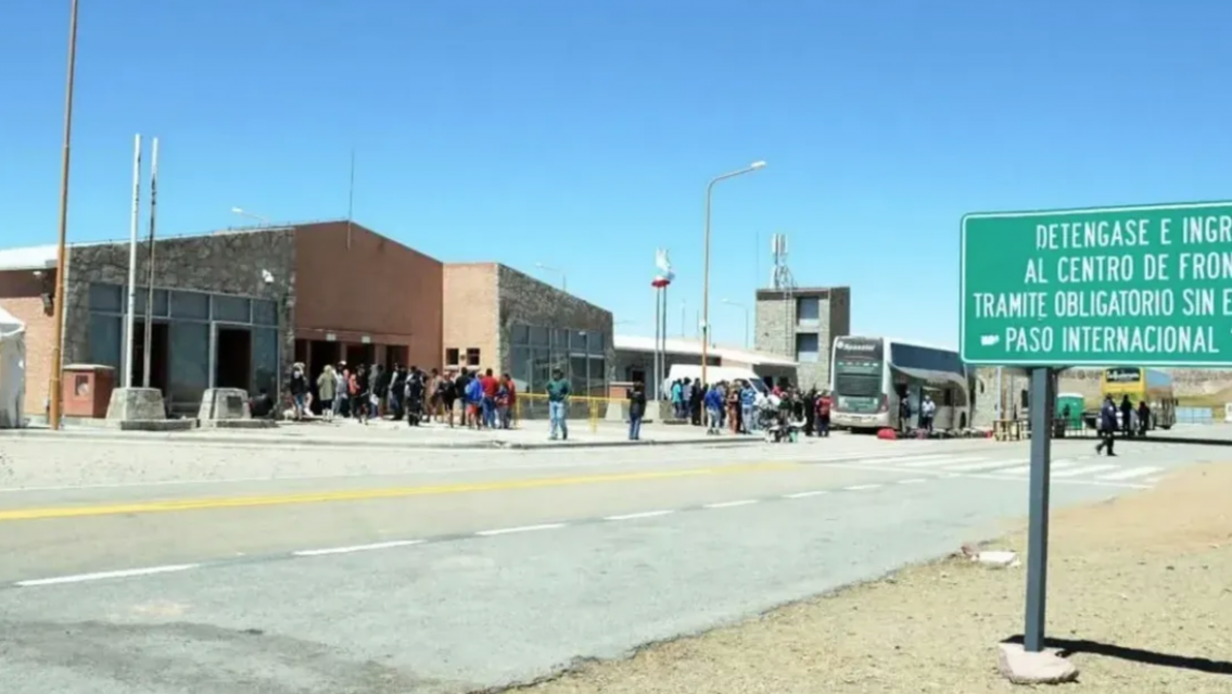 Fronteras en Jujuy: rehabilitaron el tránsito en el Paso de Jama tras el temporal de viento