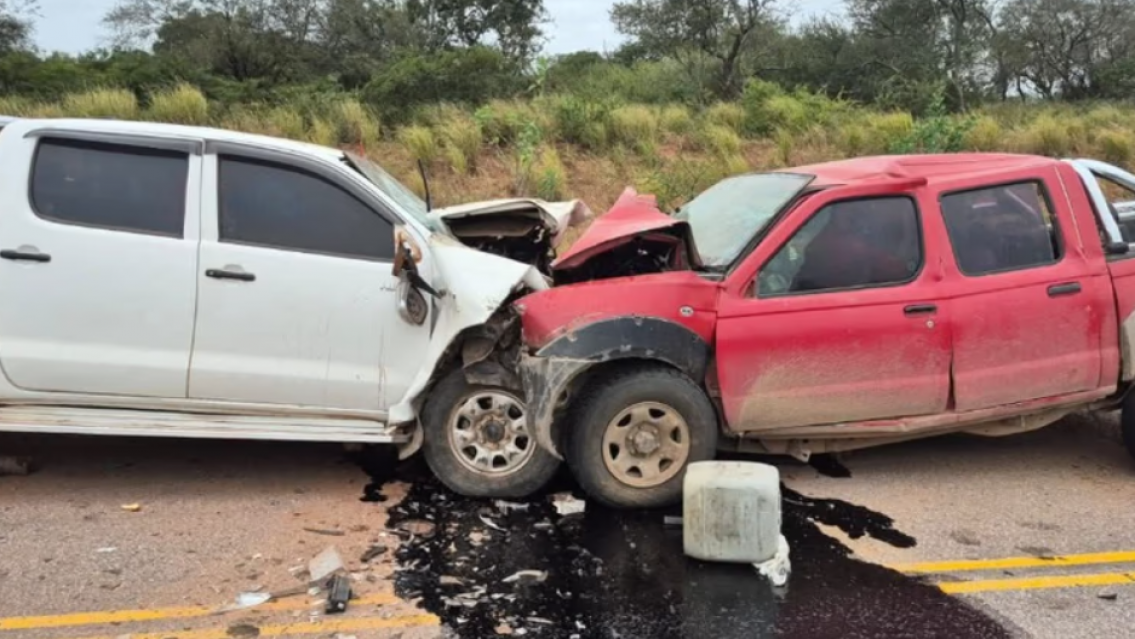 Tragedia en una ruta salte�a: dos camionetas chocaron de frente y hubo cuatro muertos