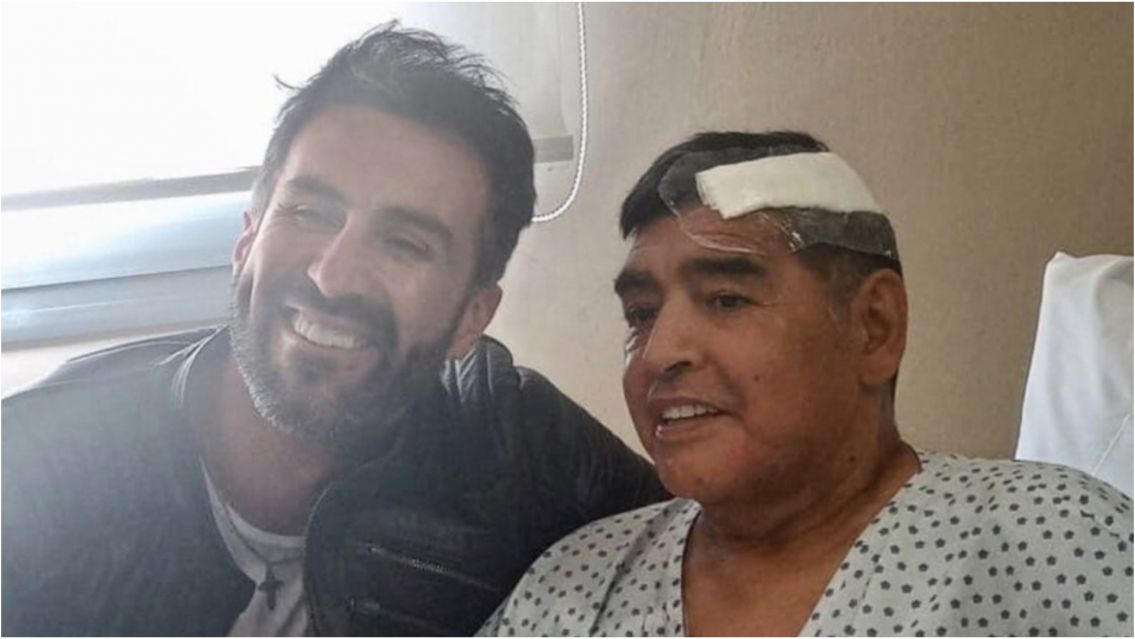 "Sal� de ah� antes de que...": el fuerte chat que mostraron en el juicio por Maradona