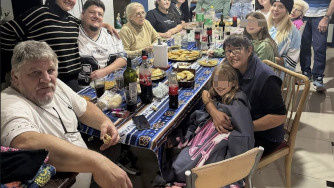 Wanda Nara y sus hijas le multiplicaron la venta de locro al papá de Mauro Icardi
