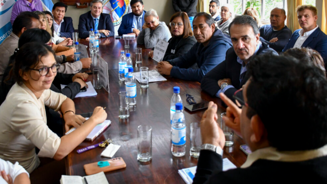Concejales capitalinos recibieron al SEOM por problemáticas de empleados municipales