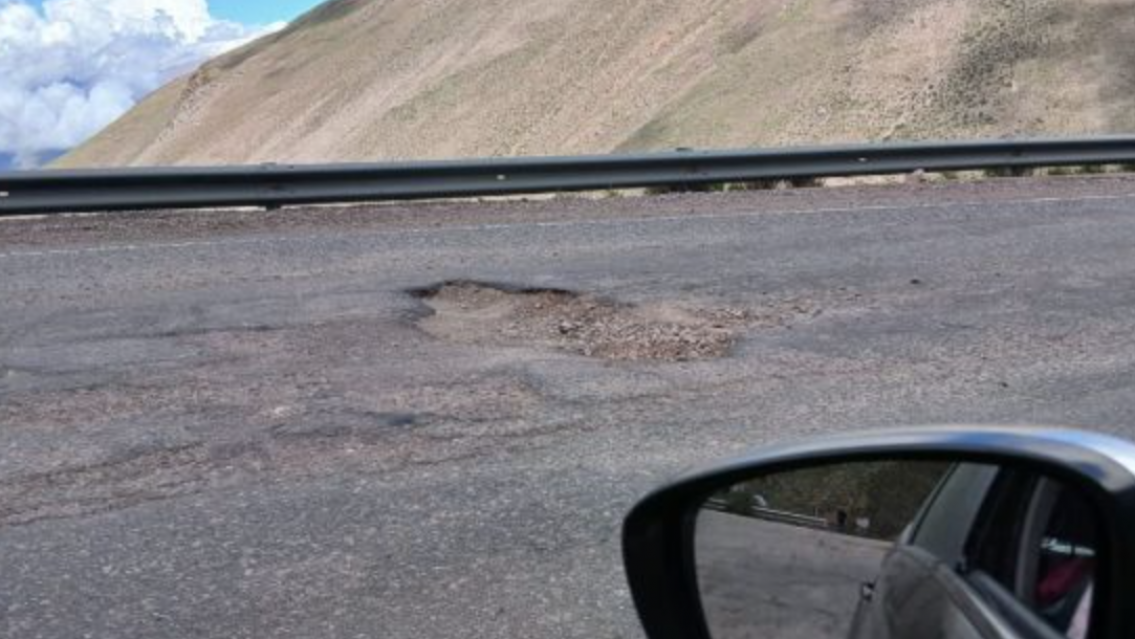 Denuncian un desv�o millonario que dej� a la Ruta 52 de Jujuy en un estado cr�tico