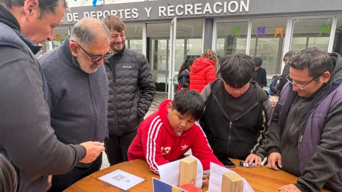 Vuelven los intercambios de figuritas en Jujuy: habrá álbumes, fotos y miles de chicos