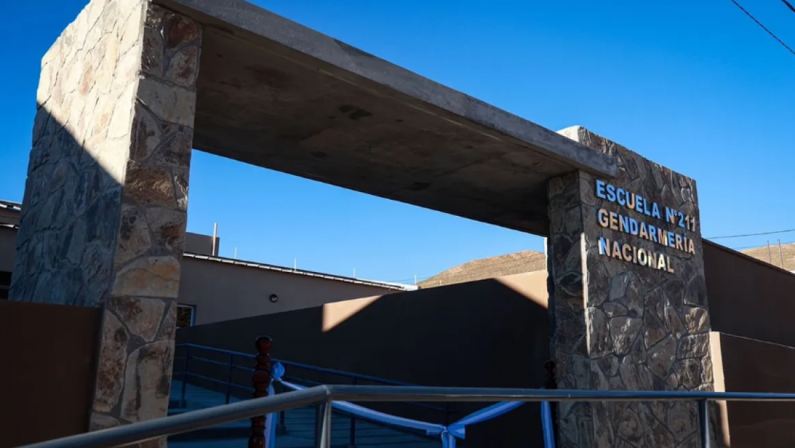 Educaci�n en la Puna: inauguraron la Escuela Gendarmer�a Nacional en Olaroz