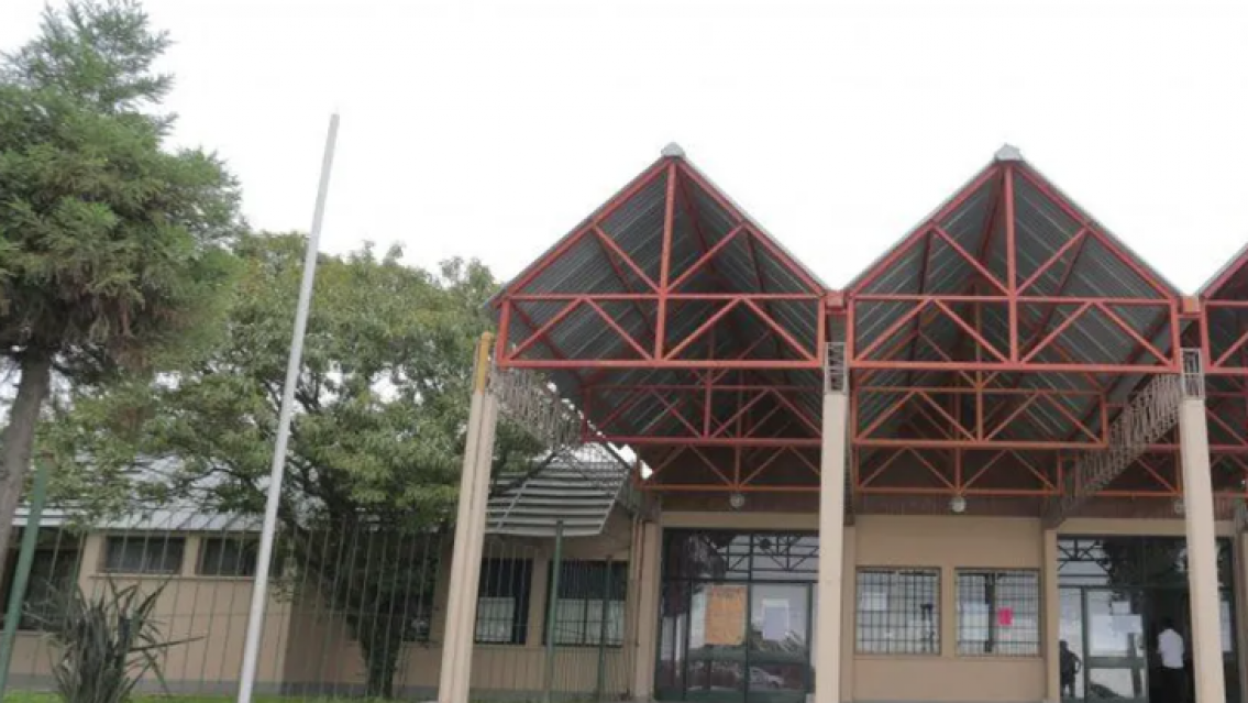 Investigan la muerte de una joven en el Hospital Snopek