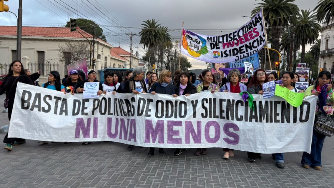 "Que ser mujer no nos cueste la vida": los testimonios que marcaron la marcha Ni Una Menos en Jujuy