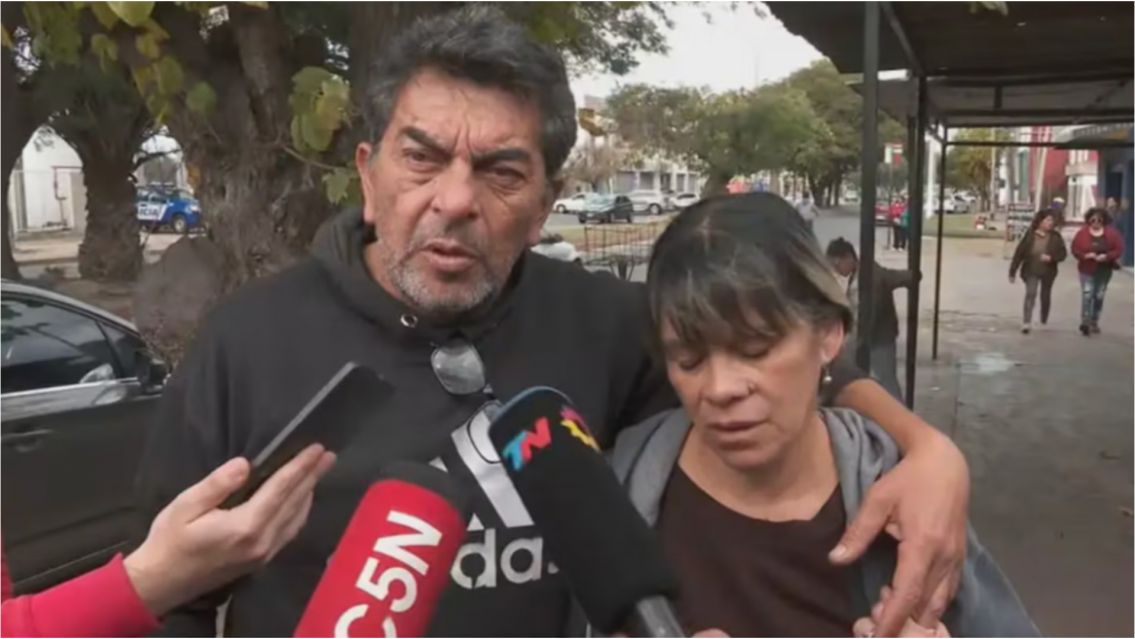 La familia de Agostina encontr� escondida una carta escrita por la nena