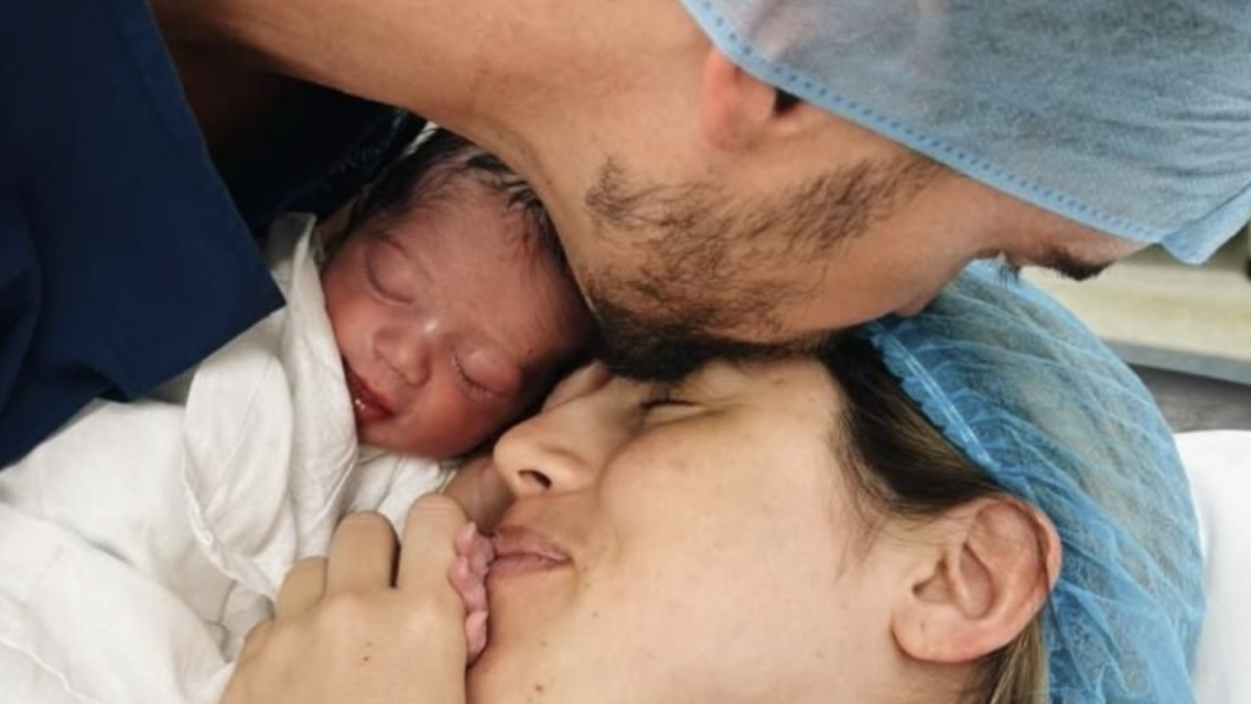 El amor después de la muerte por cáncer: la historia de Ricky Sarkany y su nieta