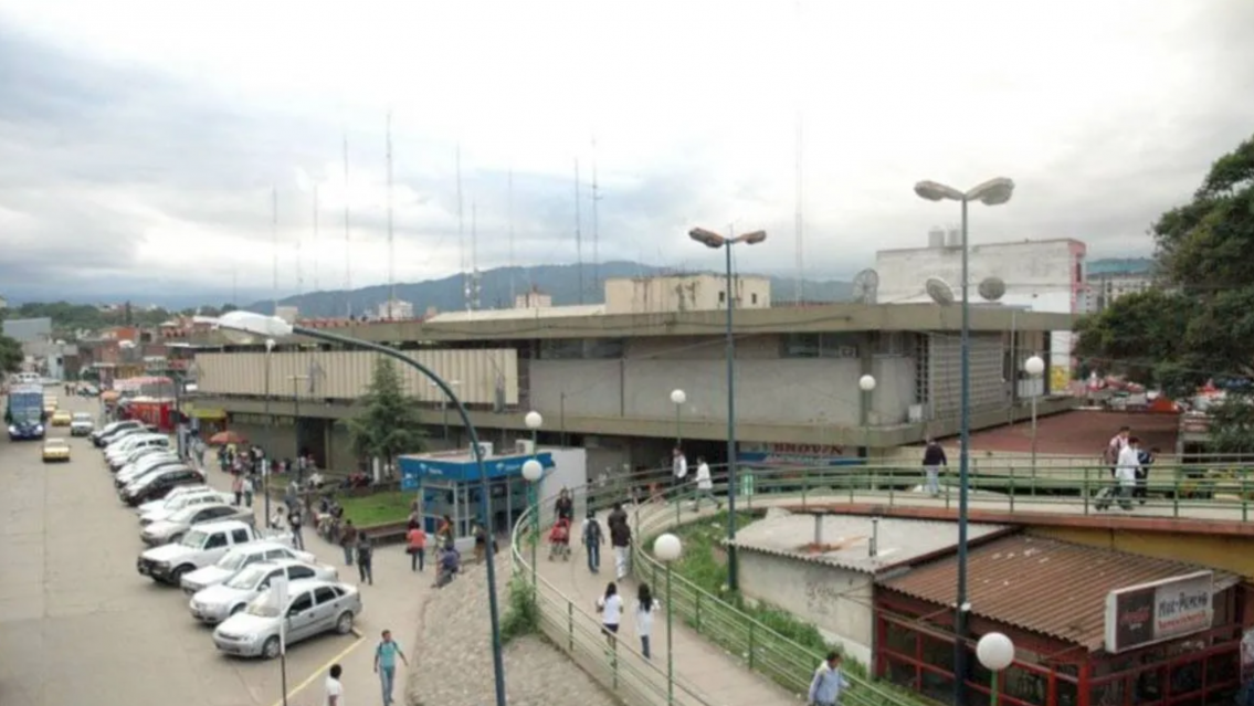 Pelea mortal en la vieja terminal: dejaron libre al acusado de golpear al vendedor