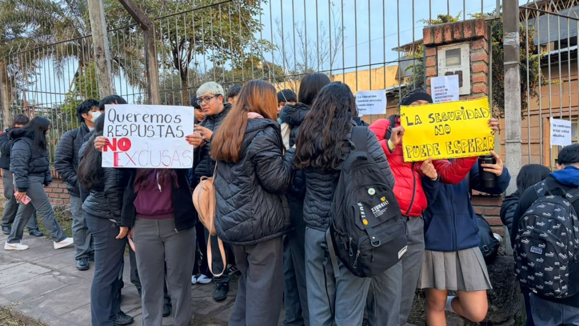 Reclamo en el Colegio 1 de Palpal� tras el accidente de un alumno con una ventana