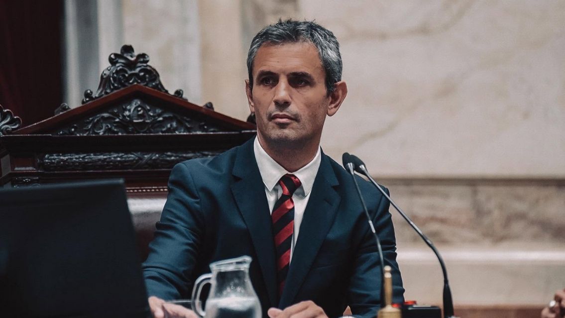 Hallaron muerto al mejor amigo de Mart�n Menem: "sin ropa y en una cama"