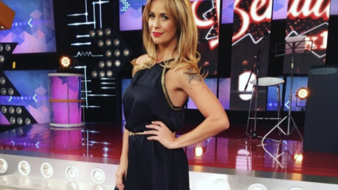 Pelo corto y en el quir�fano: qu� le pas� a la periodista argentina