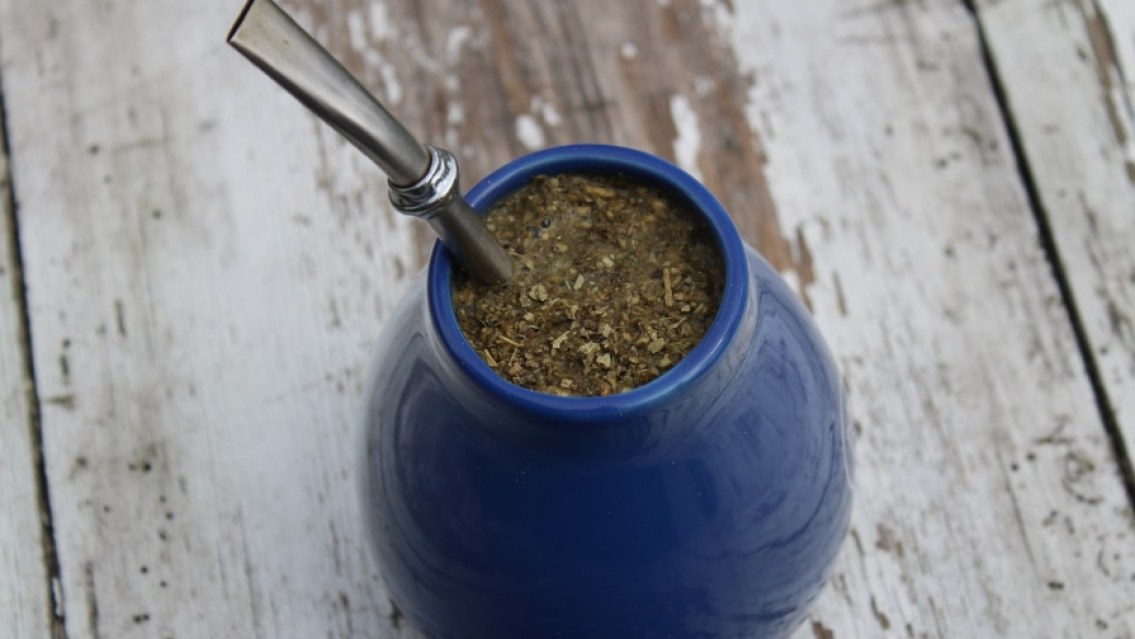 La locura que tienen que pagar los argentinos por un "mate" en un bar de EE.UU