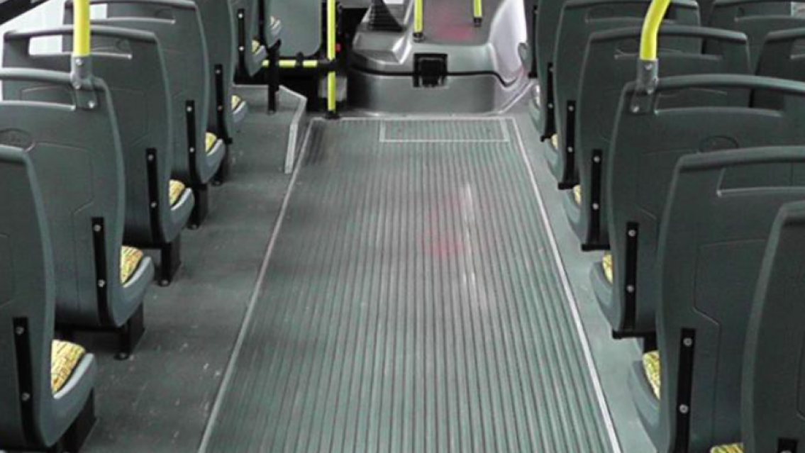 Juje�ito cay� del colectivo y qued� con su rostro desfigurado 