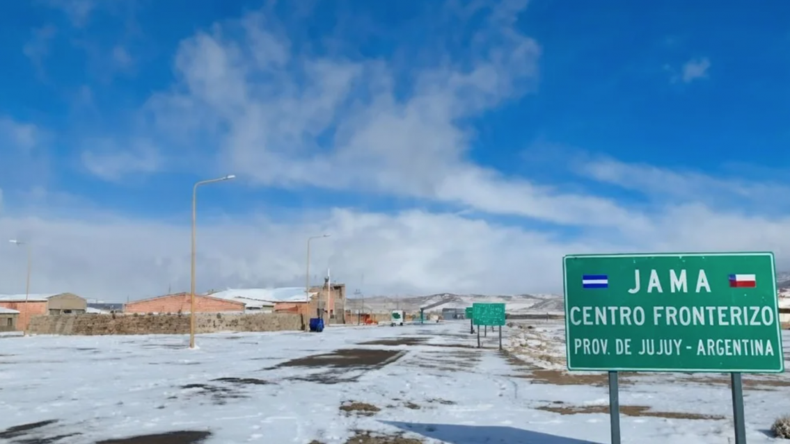 �Atenci�n!: cerraron el Paso de Jama por intensas nevadas y viento blanco