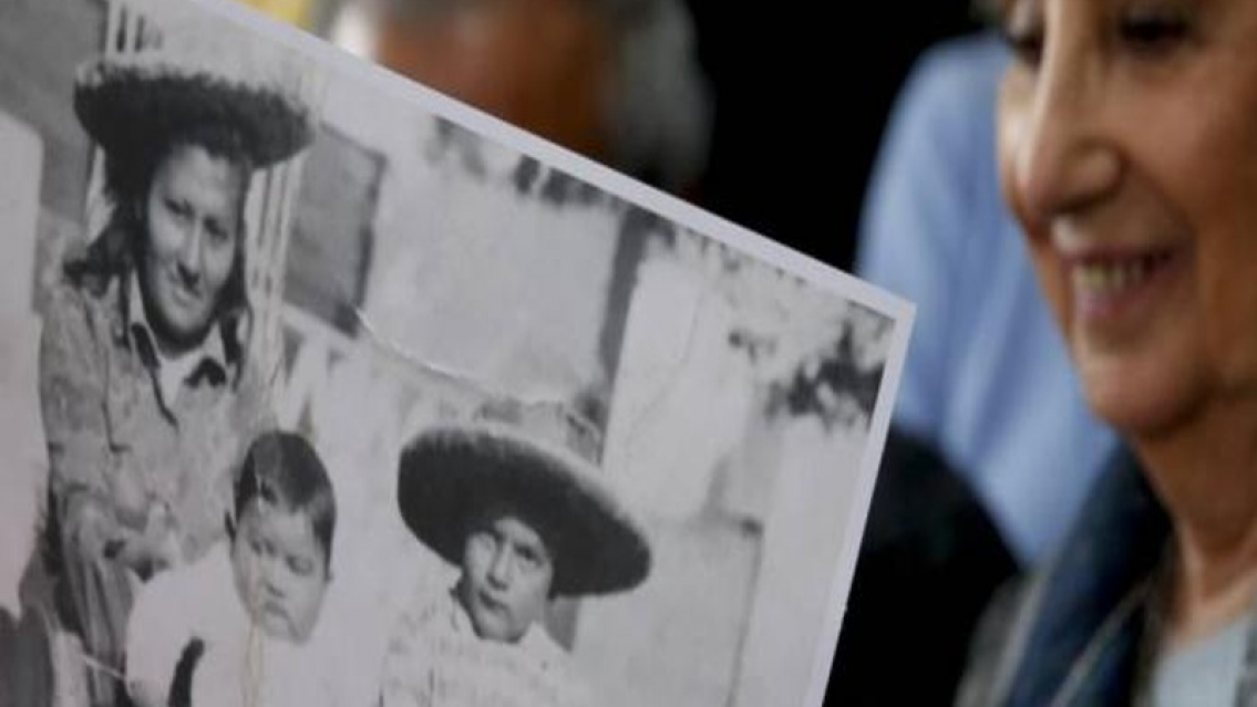 Abuelas de Plaza de Mayo anunci� la recuperaci�n del nieto 128: �Bienvenido!